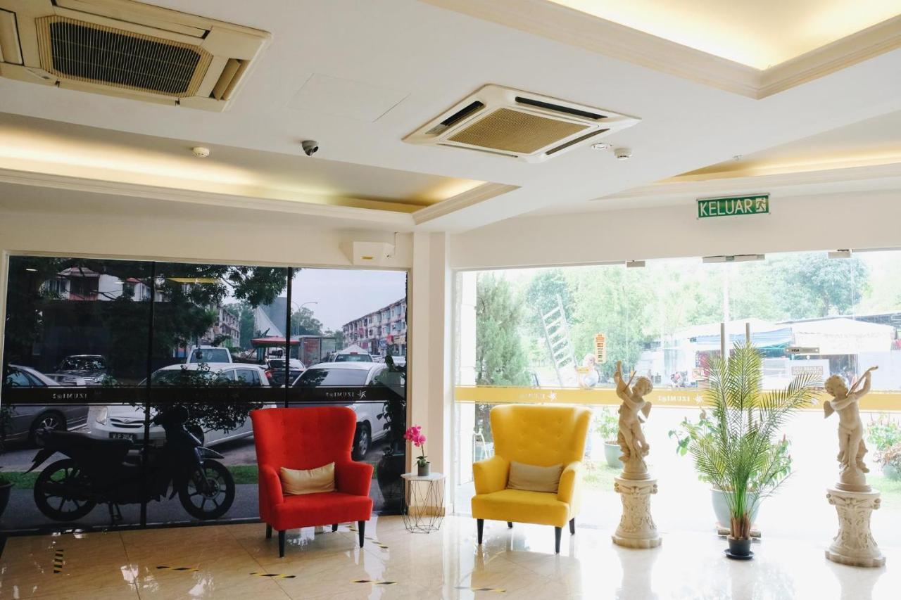 Era Plus Hotel Seri Kembangan Exterior photo