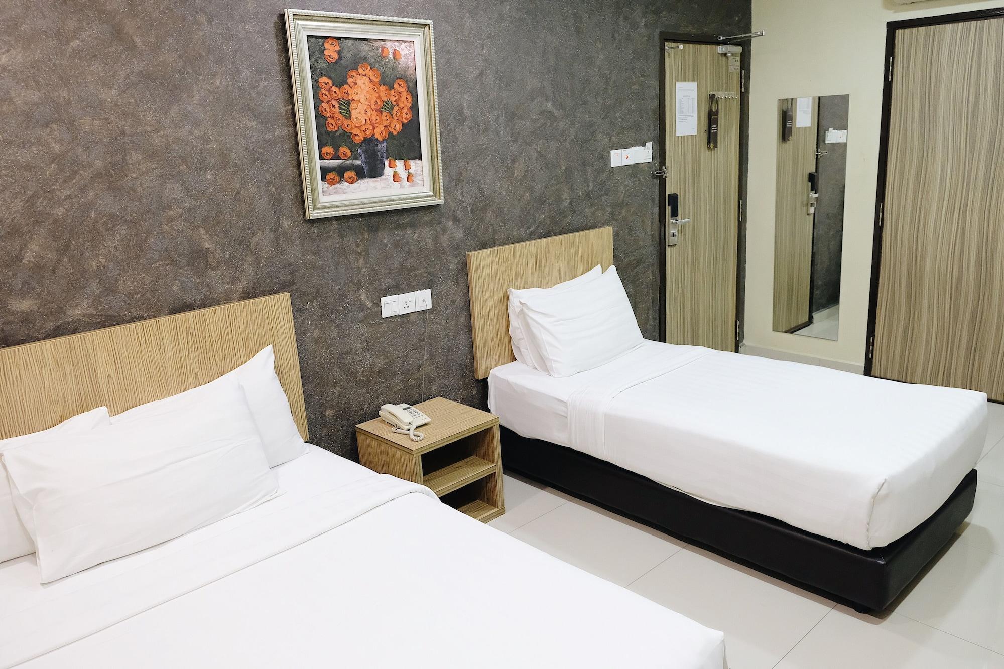 Era Plus Hotel Seri Kembangan Exterior photo